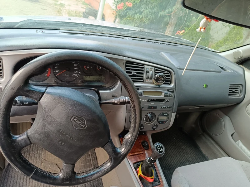 Nissan Primera, снимка 4 - Автомобили и джипове - 46982920