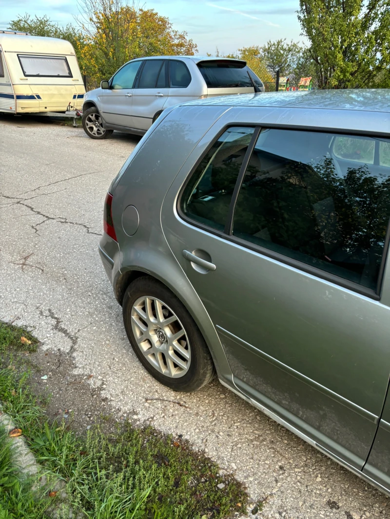 VW Golf, снимка 1 - Автомобили и джипове - 47795255