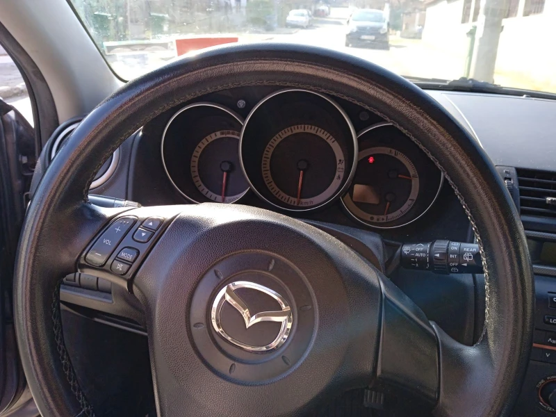 Mazda 3 1.6 HDI, снимка 8 - Автомобили и джипове - 49365048