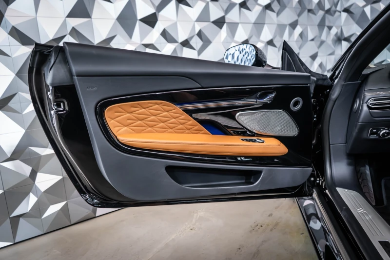 Aston Martin Други DB12 Volante* Bowers&Wilkins* 360, снимка 7 - Автомобили и джипове - 51566776