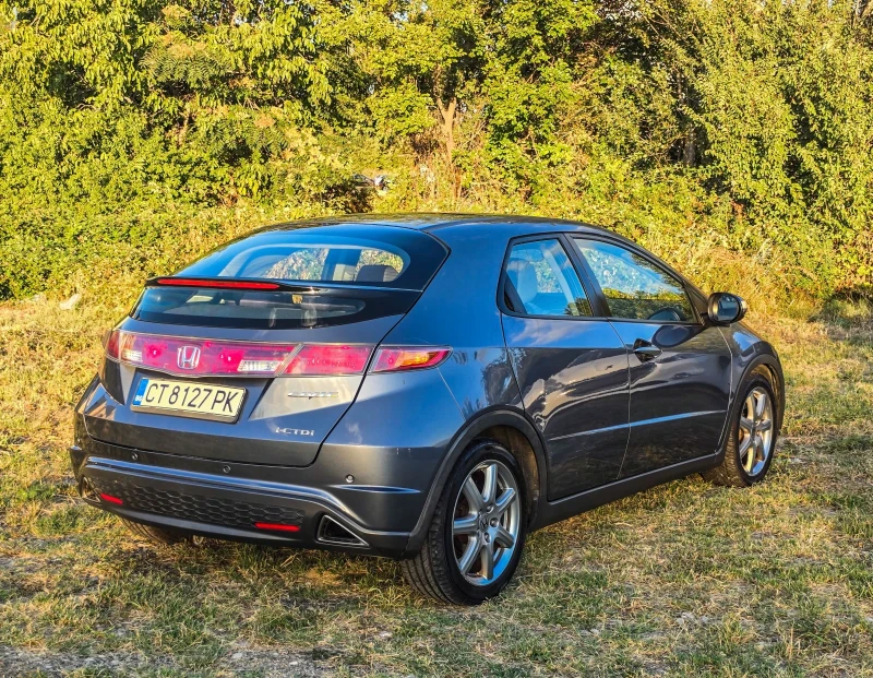 Honda Civic 2.2 i-CDTi, снимка 5 - Автомобили и джипове - 51735761
