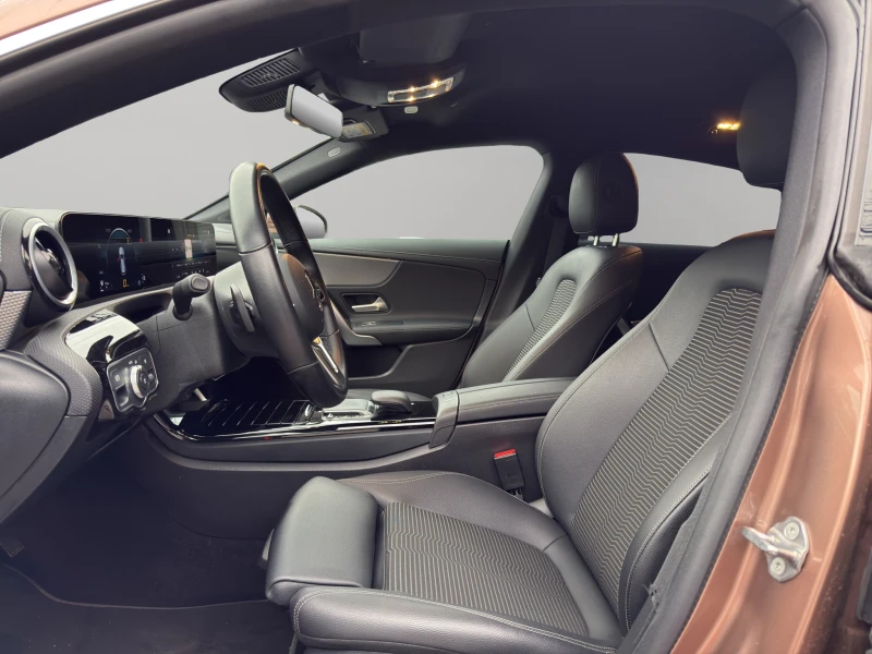 Mercedes-Benz CLA 220 Shooting Brake, снимка 9 - Автомобили и джипове - 51972038