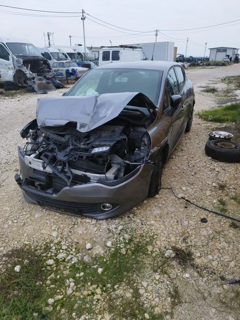 Renault Clio 1.5dci, снимка 5 - Автомобили и джипове - 52295518