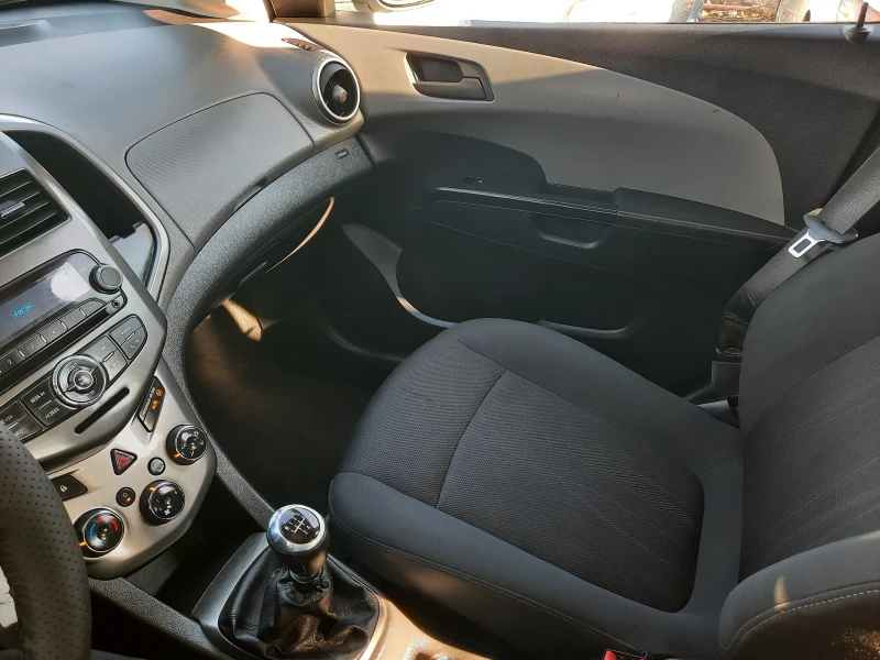 Chevrolet Aveo 2012та ЕURO 5 НОВА!, снимка 12 - Автомобили и джипове - 52525288