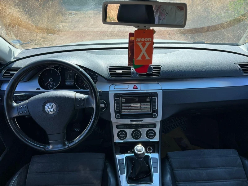 VW Passat, снимка 10 - Автомобили и джипове - 52525234