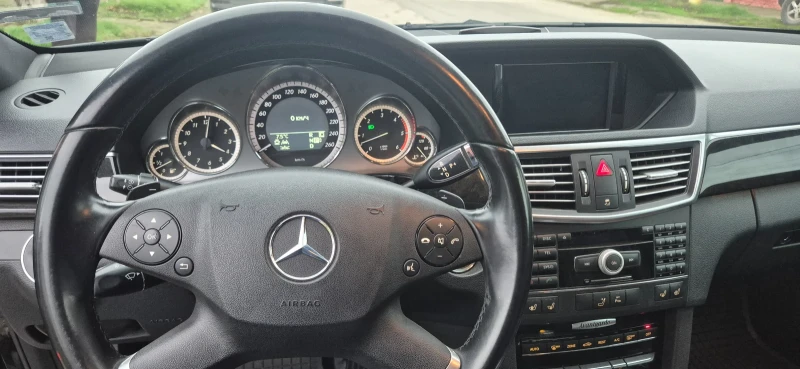 Mercedes-Benz E 350 Avantgarde , снимка 9 - Автомобили и джипове - 52593578