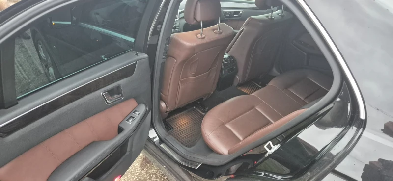 Mercedes-Benz E 350 Avantgarde , снимка 10 - Автомобили и джипове - 52593578