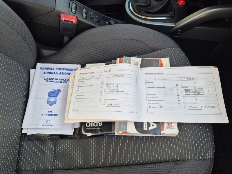 Seat Altea 1, 6 102кс Газ/бенз като нова, снимка 13 - Автомобили и джипове - 52928033