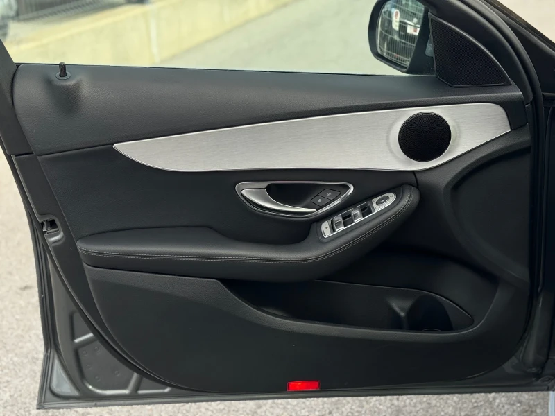 Mercedes-Benz C 220 220d AMG premium, снимка 9 - Автомобили и джипове - 53031800