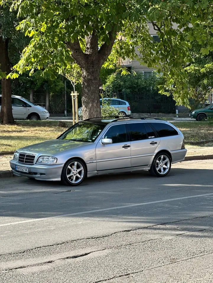 Mercedes-Benz C 250, снимка 2 - Автомобили и джипове - 52923419