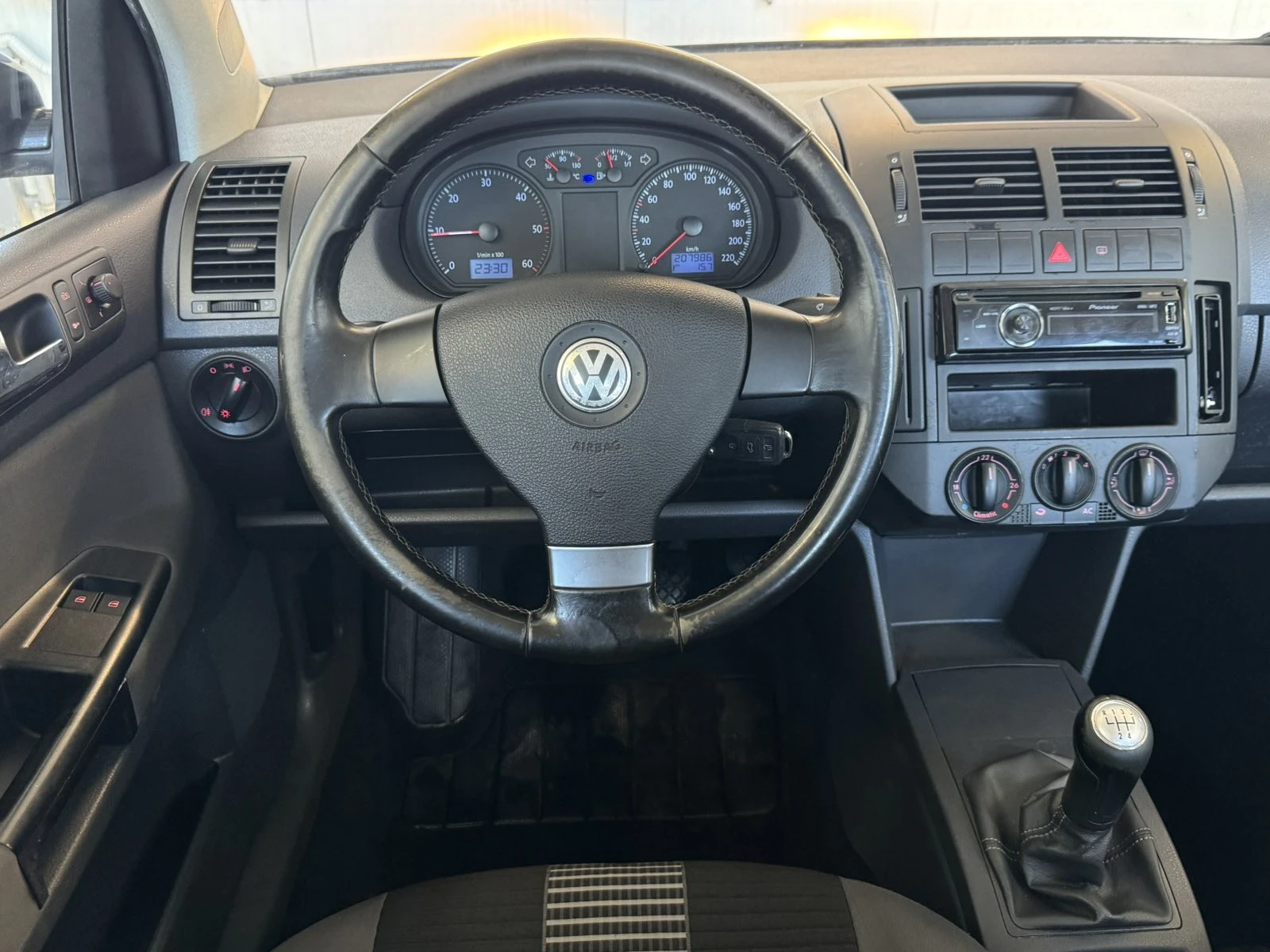 VW Polo 1.4 TDI UNITED - изображение 8