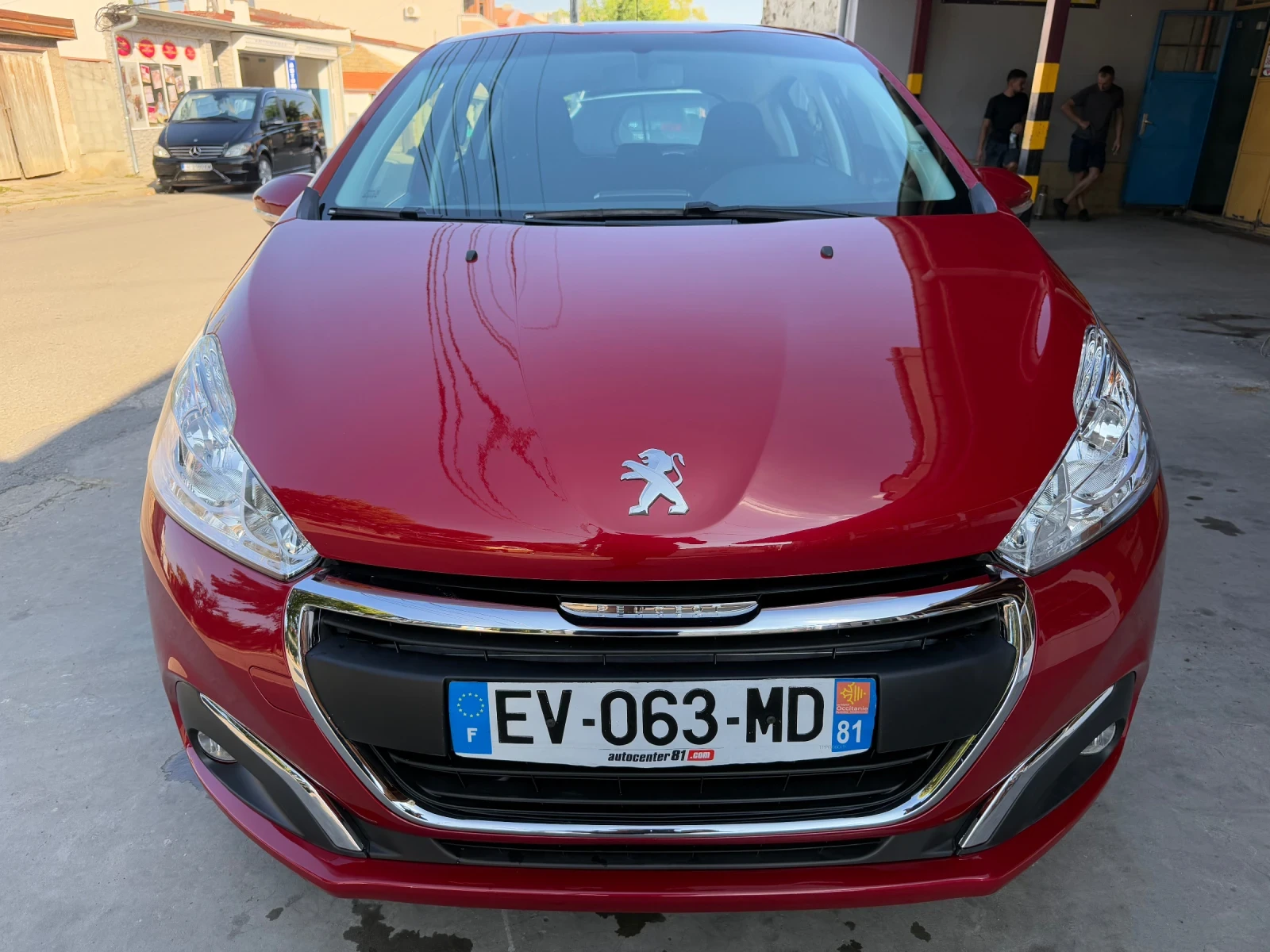 Peugeot 208 Уникат - изображение 2