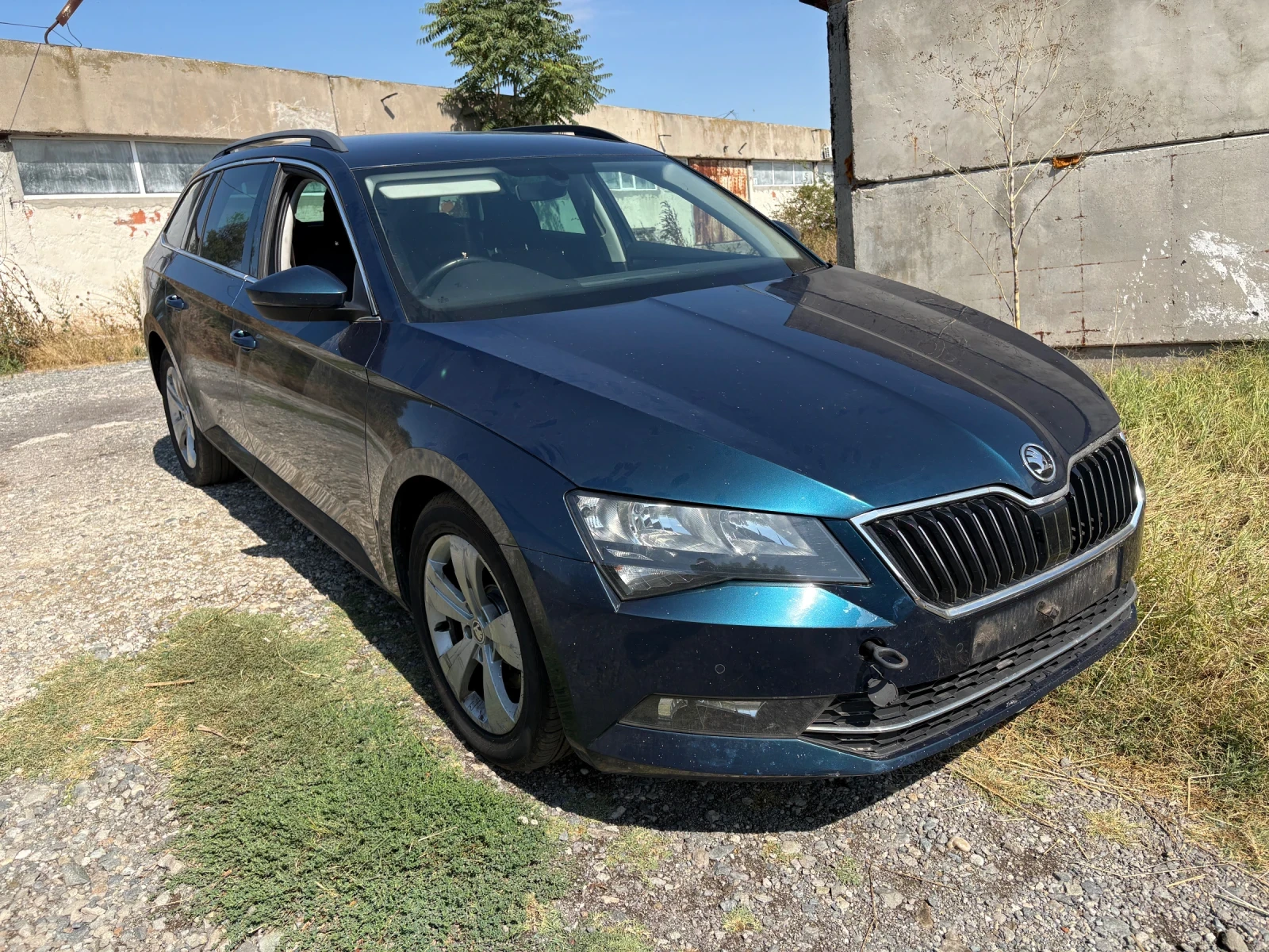 Skoda Superb 2.0 TDI - изображение 2