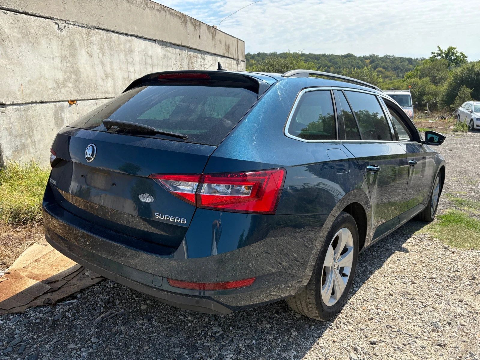 Skoda Superb 2.0 TDI - изображение 4