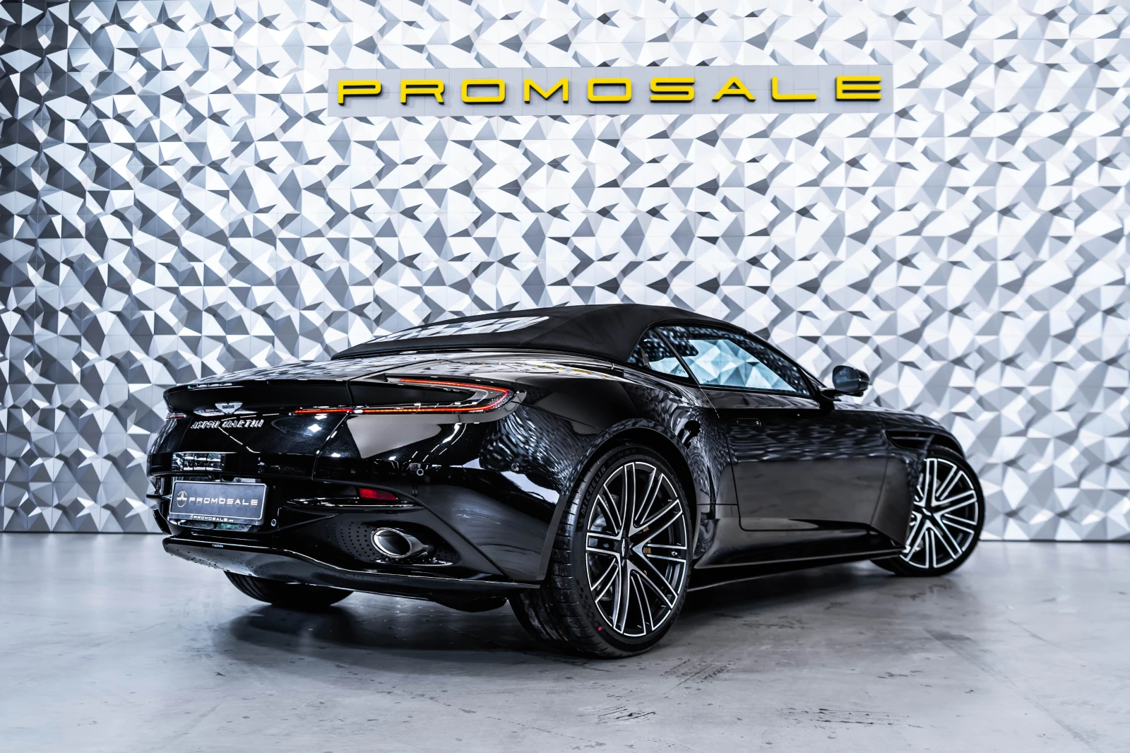 Aston Martin Други DB12 Volante* Bowers&Wilkins* 360 - изображение 4