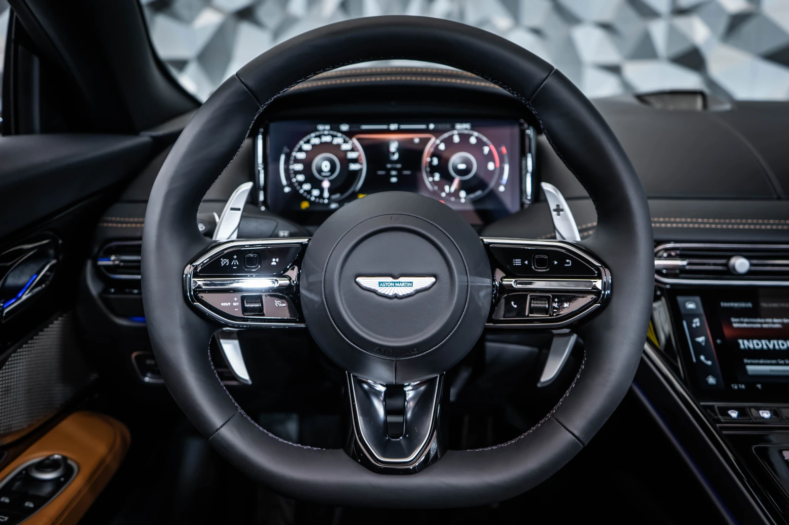 Aston Martin Други DB12 Volante* Bowers&Wilkins* 360 - изображение 8