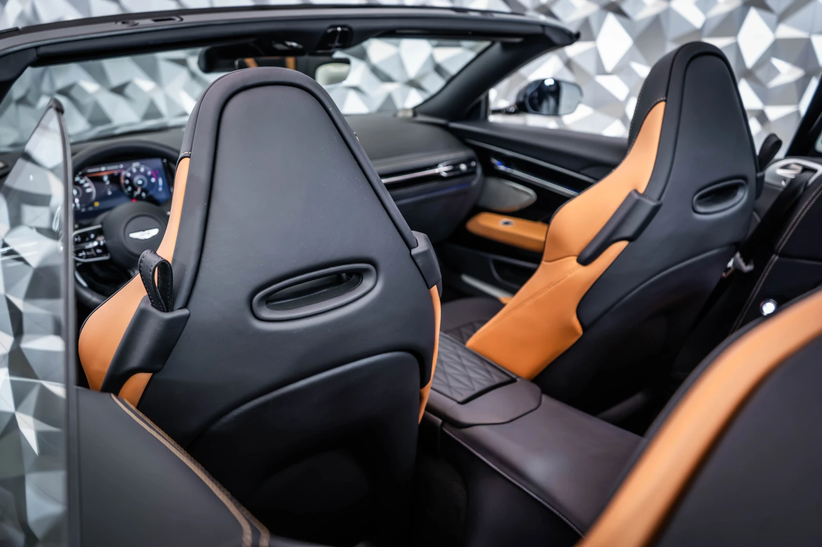 Aston Martin DB12 Volante* Bowers&Wilkins* 360 | Mobile.bg   14
