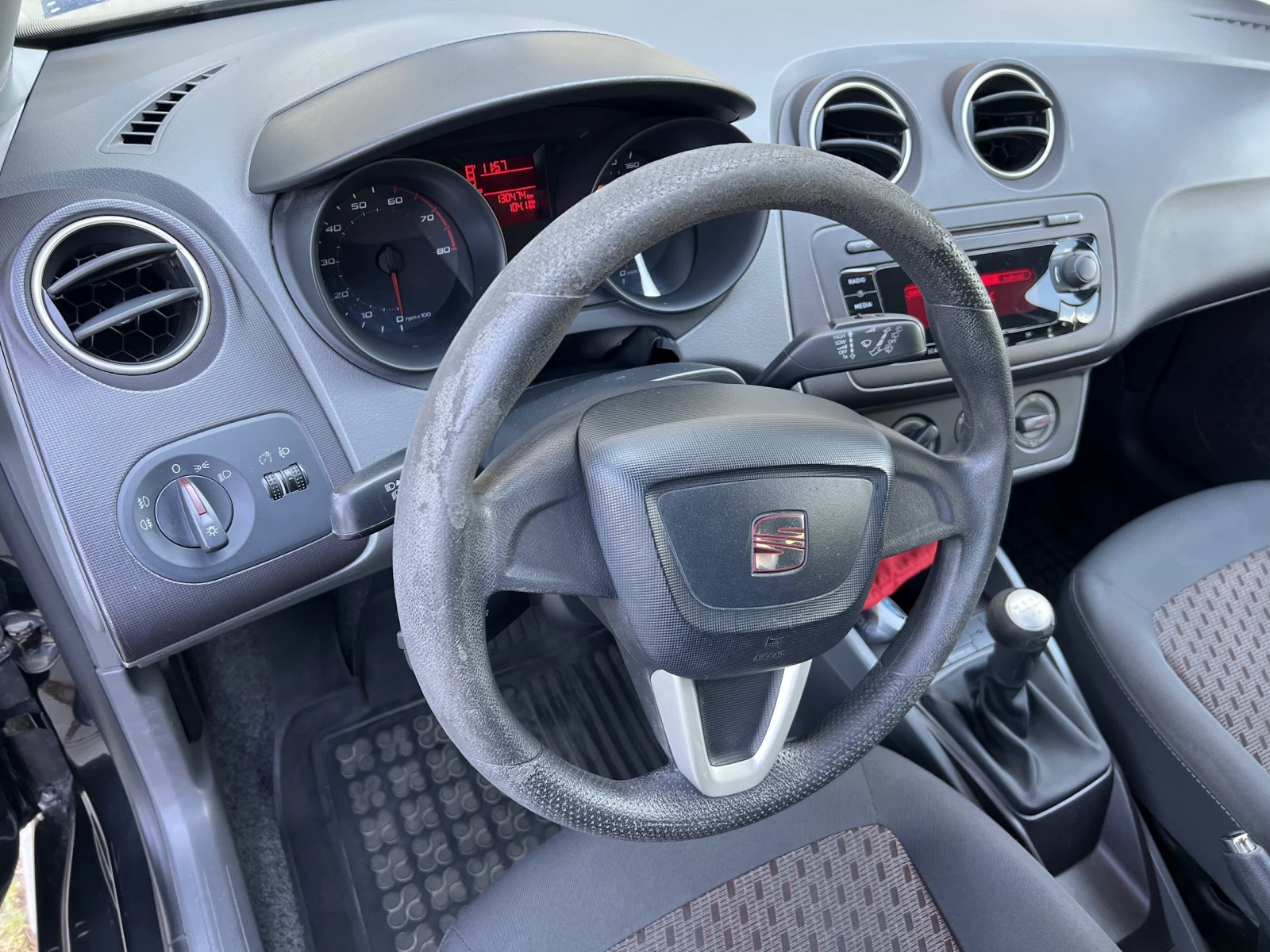 Seat Ibiza IV 1.2 (70 кс) - изображение 9