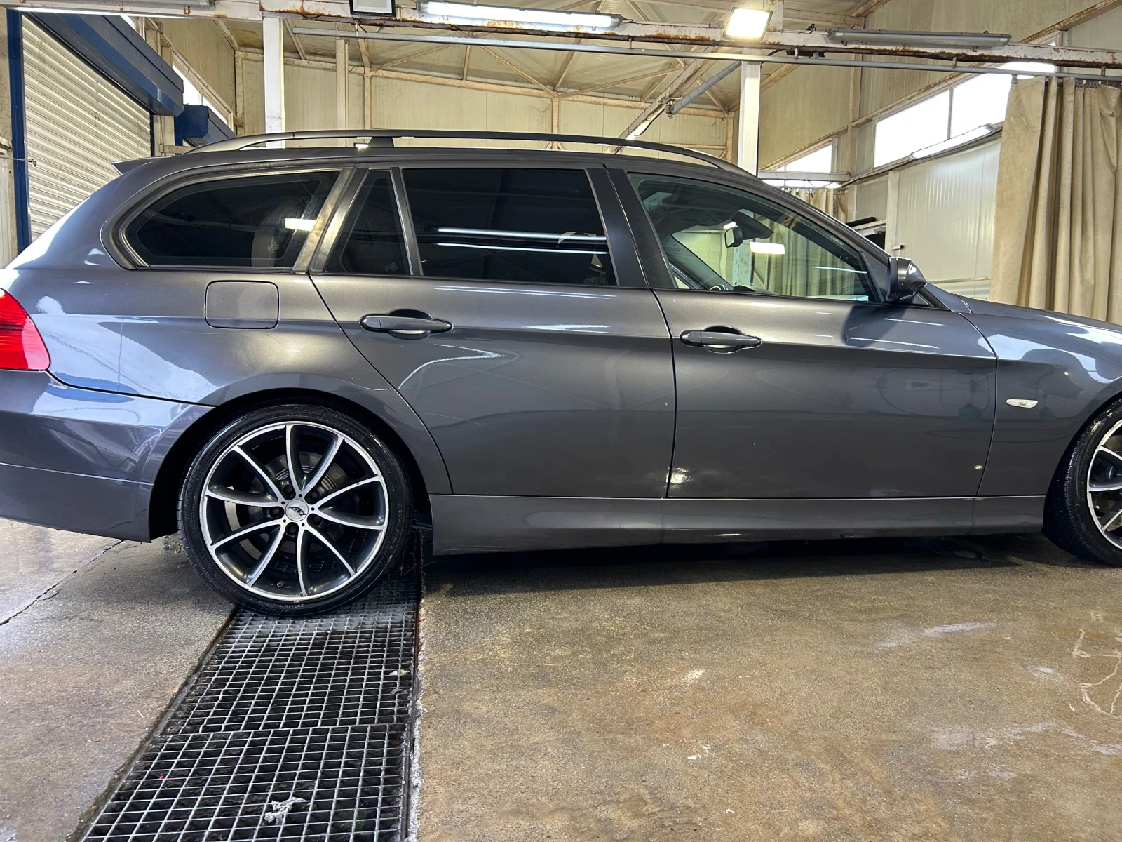 BMW 320 2.0D163HP Автомат - изображение 9