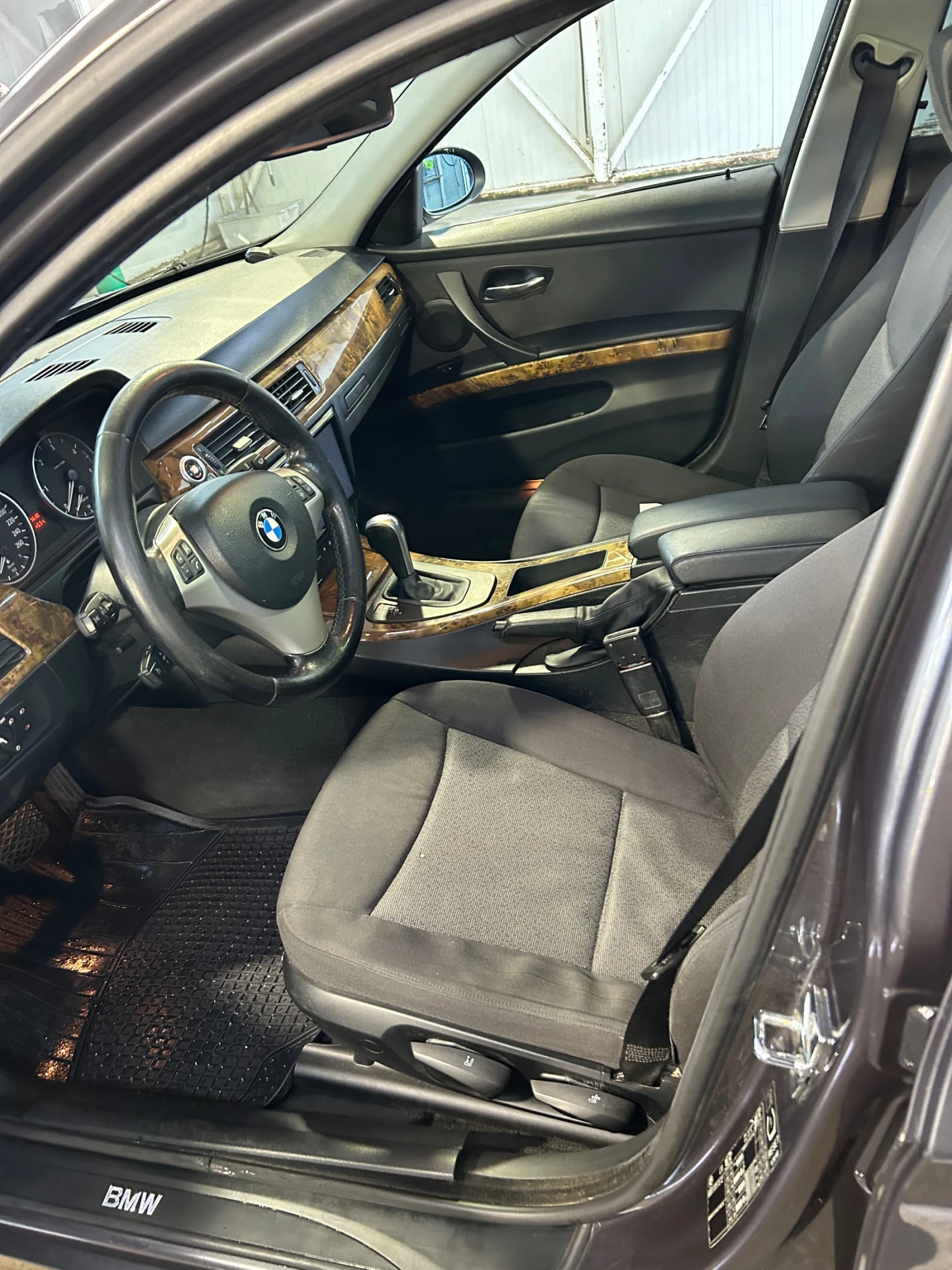 BMW 320 2.0D163HP Автомат - изображение 7