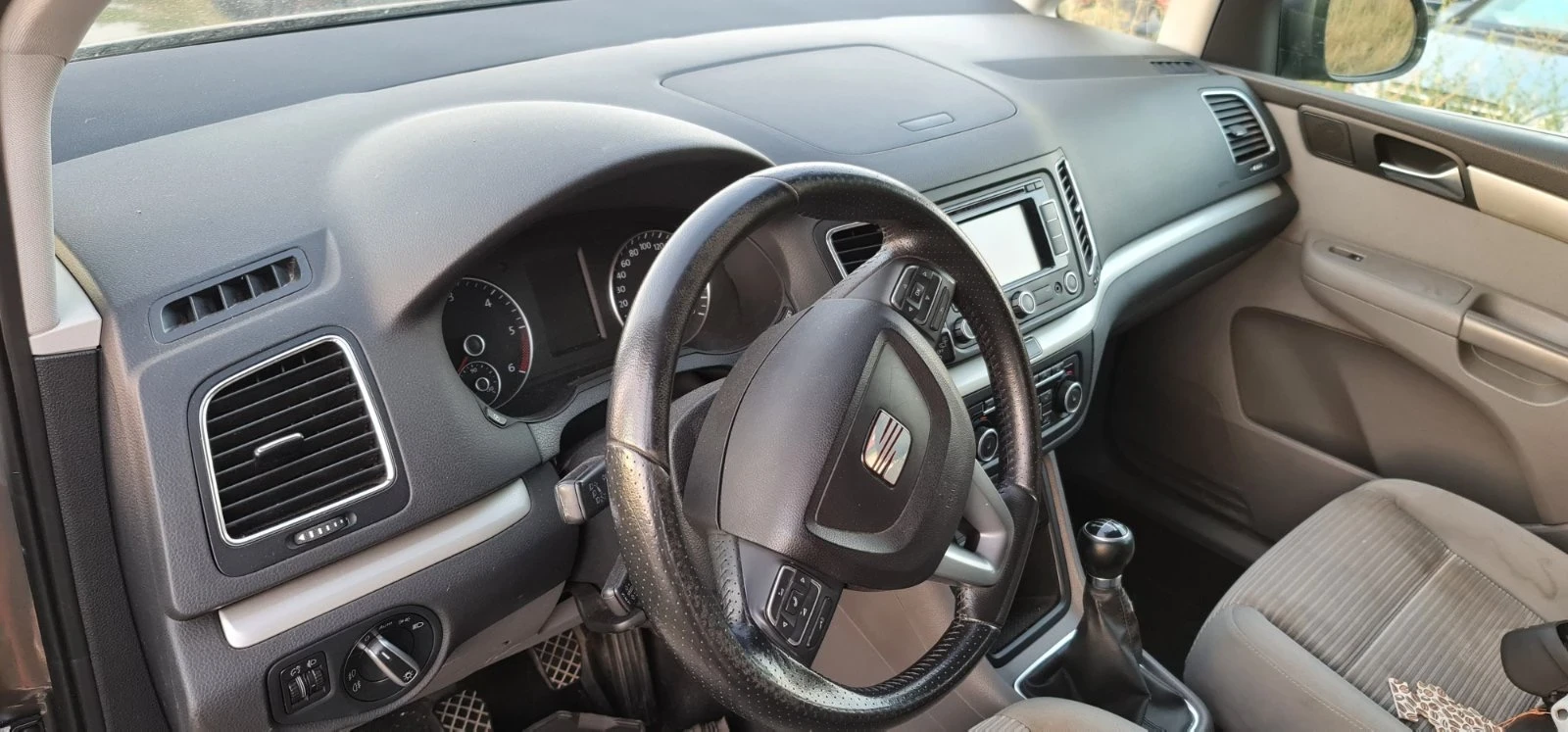 Seat Alhambra 2.0TDI - изображение 2