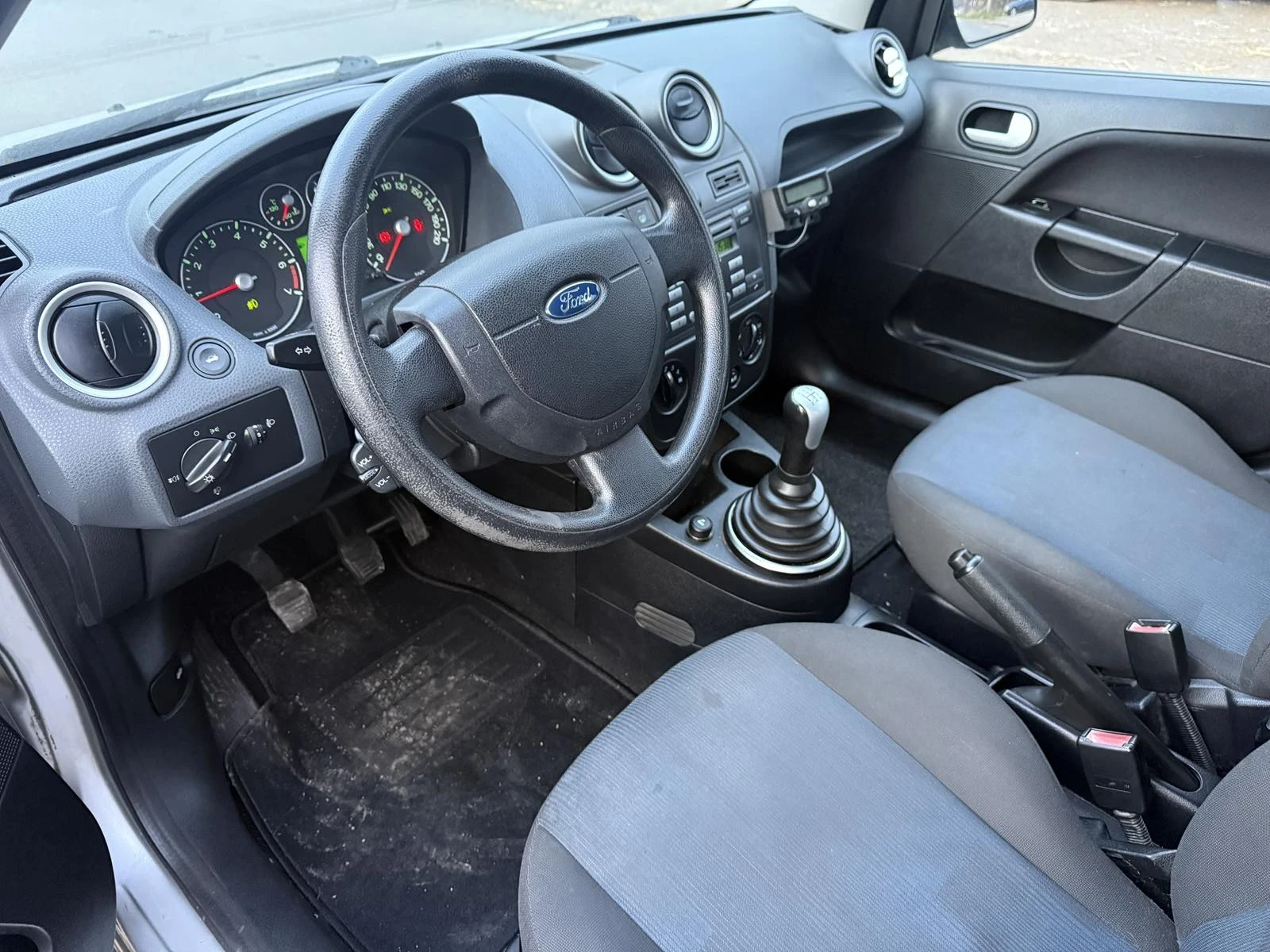 Ford Fiesta 1, 400 EURO4  - изображение 7