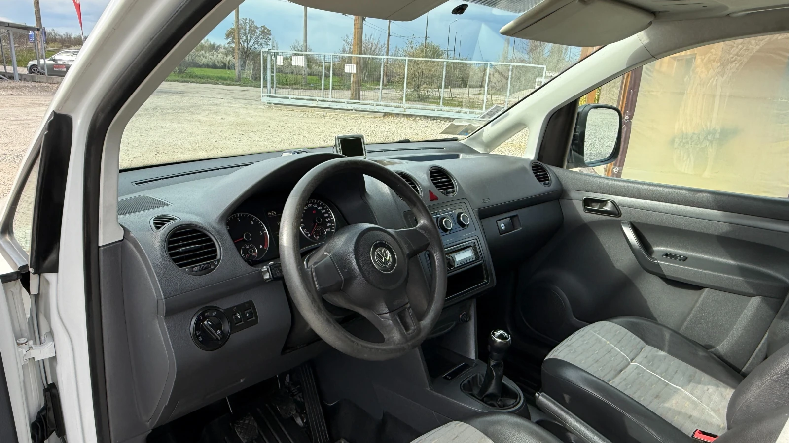 VW Caddy 1.6TDI/102кс/EURO 5/КАМЕРА/НОВ ВНОС ОТ ИТАЛИЯ/, снимка 11 - Автомобили и джипове - 54149697