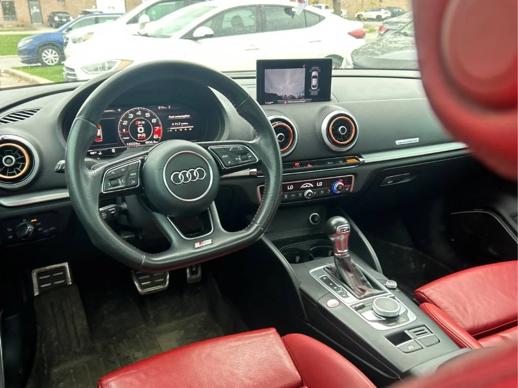 Audi S3 | DISTRONIC | B&O | ЧЕРВЕН САЛОН | CARFAX , снимка 7 - Автомобили и джипове - 54490714