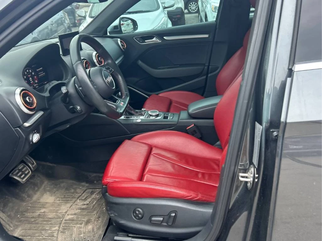 Audi S3 | DISTRONIC | B&O | ЧЕРВЕН САЛОН | CARFAX , снимка 6 - Автомобили и джипове - 54490714