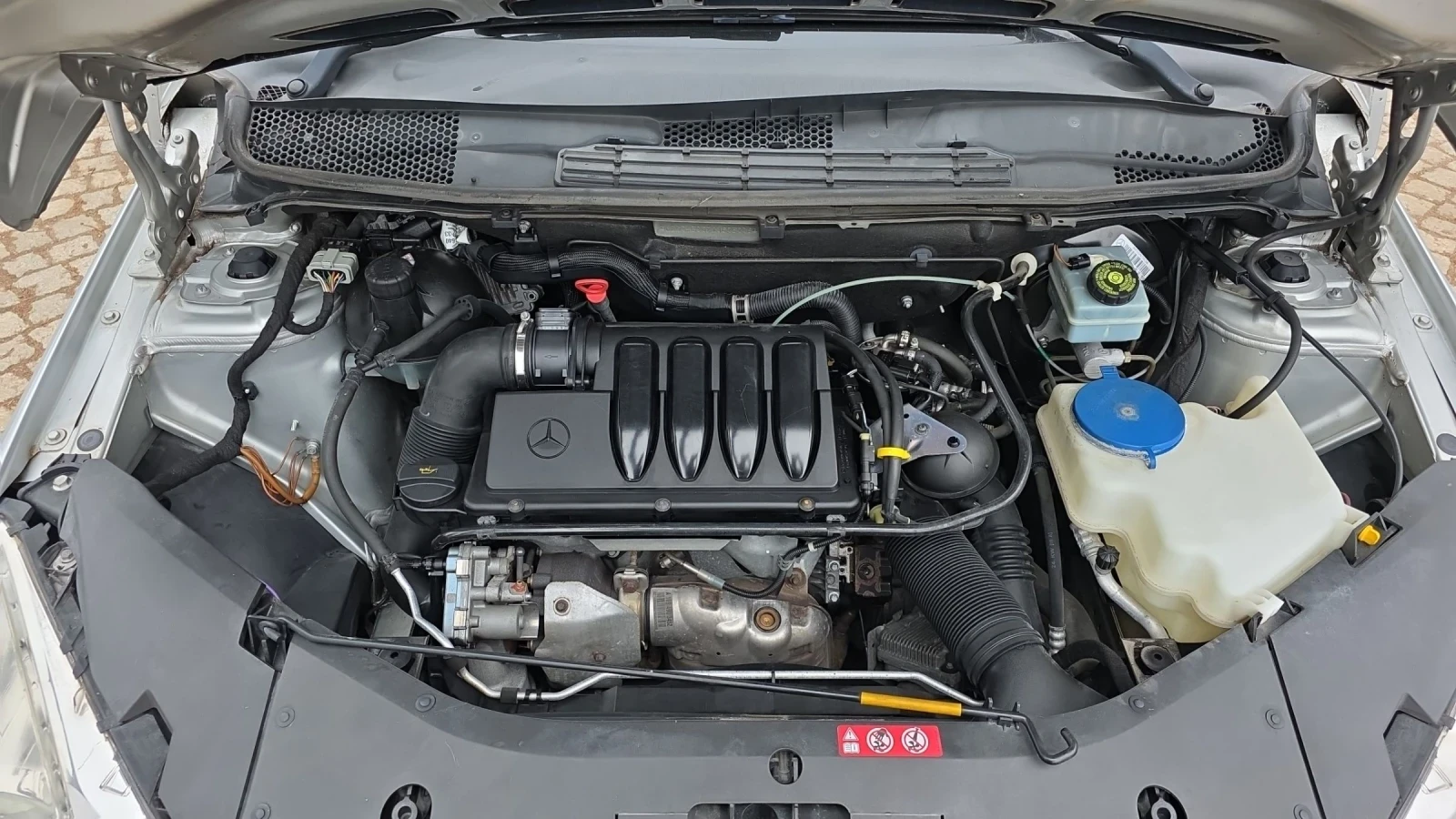 Mercedes-Benz B 180 CDi 109k.c., снимка 11 - Автомобили и джипове - 54688704