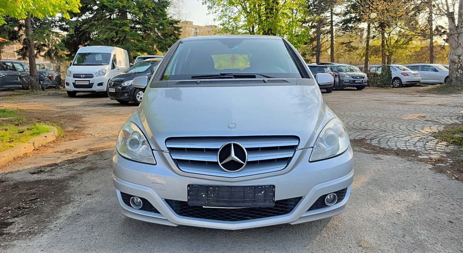 Mercedes-Benz B 180 CDi 109k.c., снимка 3 - Автомобили и джипове - 54688704