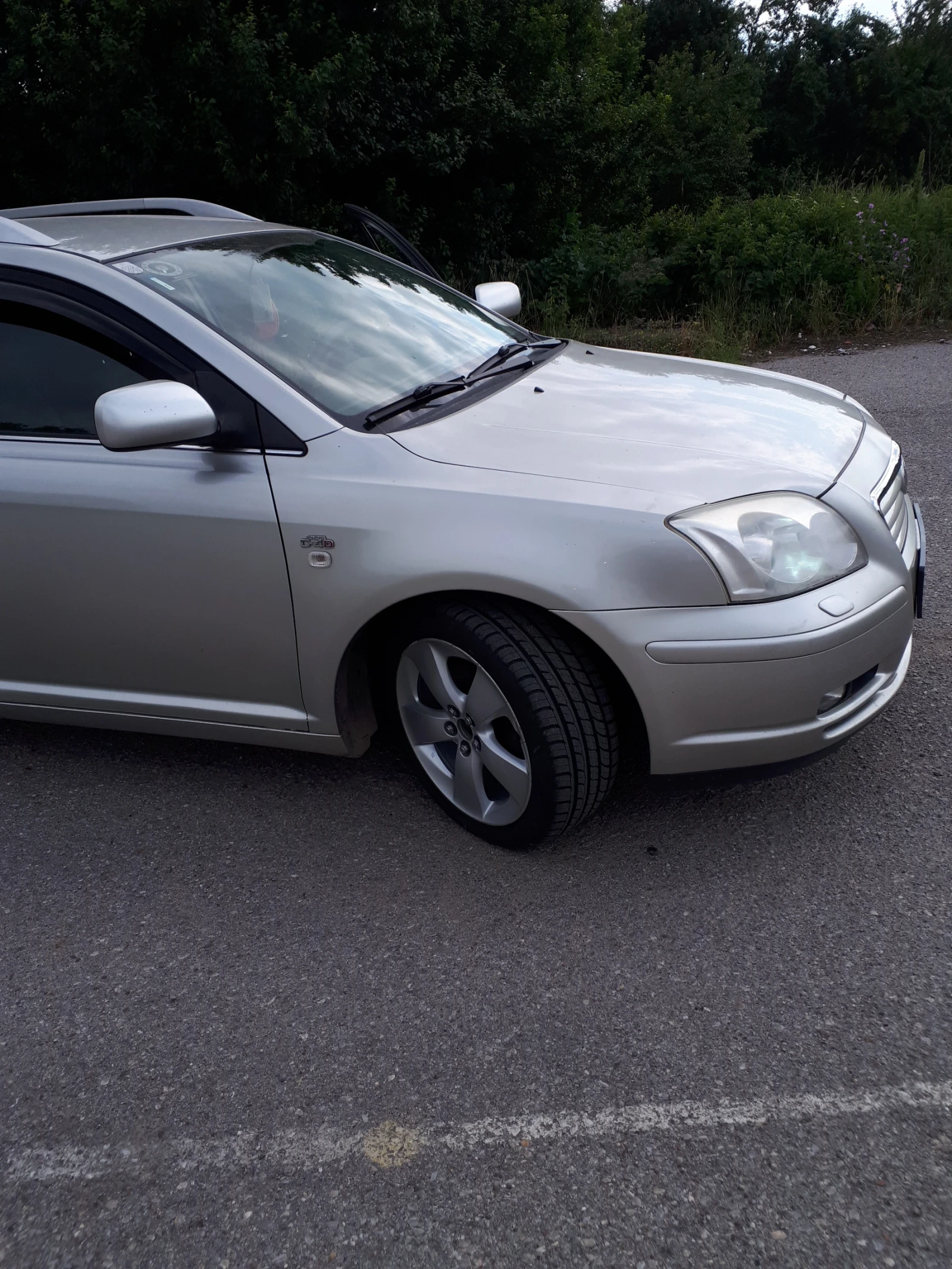 Toyota Avensis 2.0, снимка 2 - Автомобили и джипове - 54868651