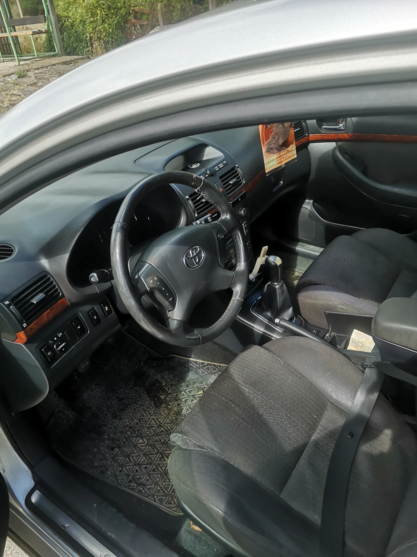 Toyota Avensis 2.0, снимка 16 - Автомобили и джипове - 54868651