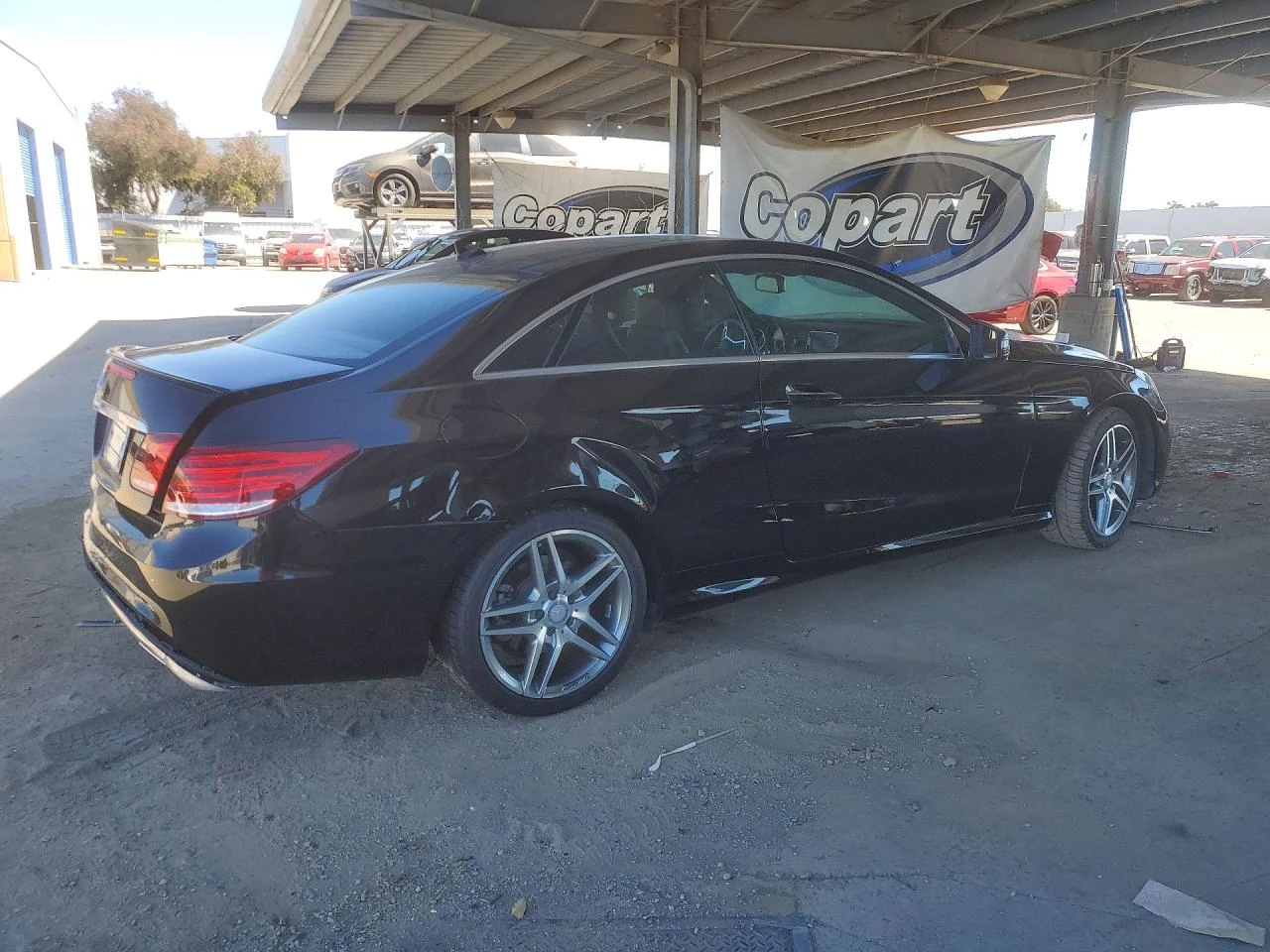 Mercedes-Benz E 400 AMG LINE/ПОДГЕВ/ОБДУХ/360CAM/PANORAMA, снимка 6 - Автомобили и джипове - 55298263
