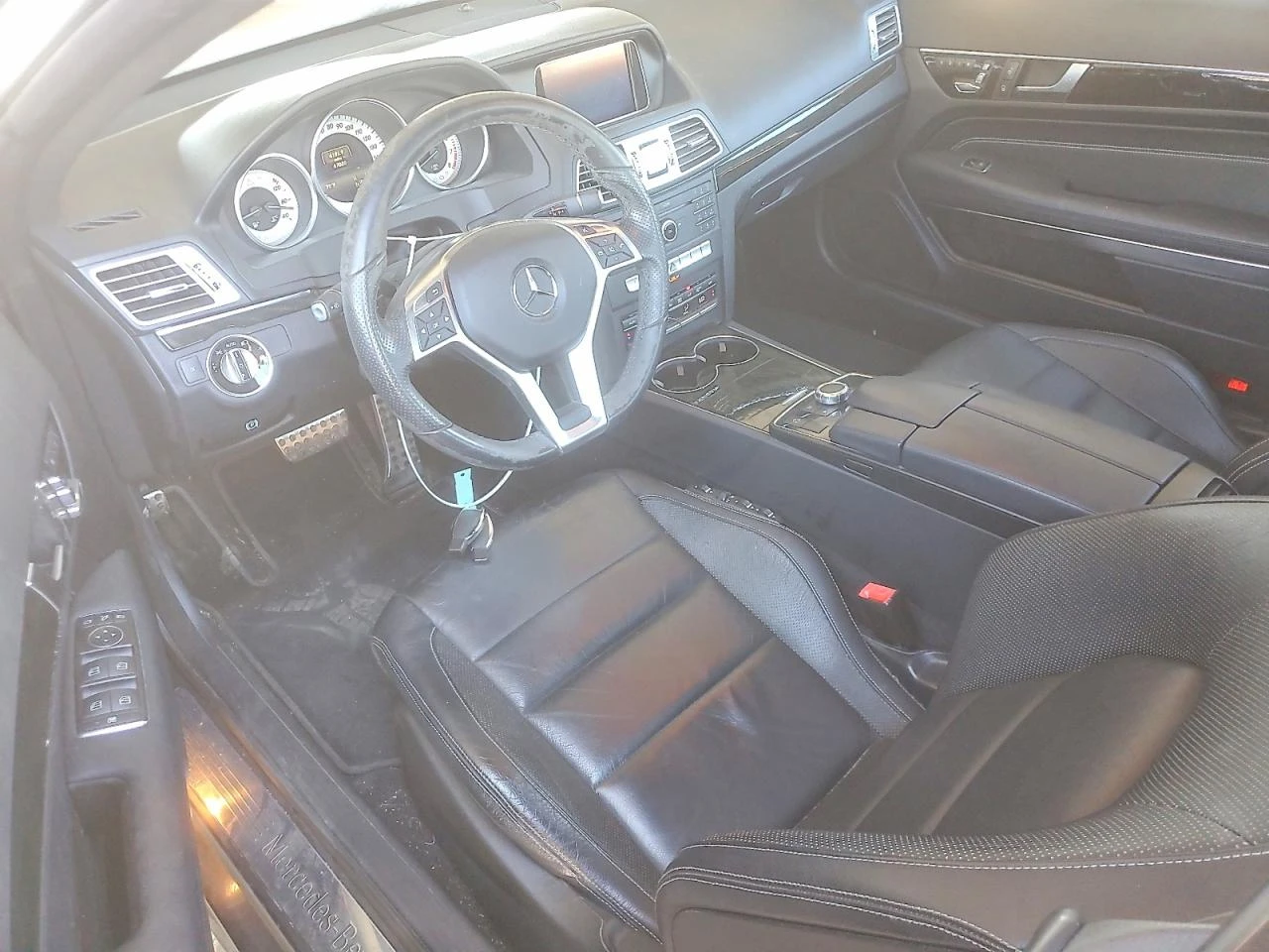 Mercedes-Benz E 400 AMG LINE/ПОДГЕВ/ОБДУХ/360CAM/PANORAMA, снимка 8 - Автомобили и джипове - 55298263