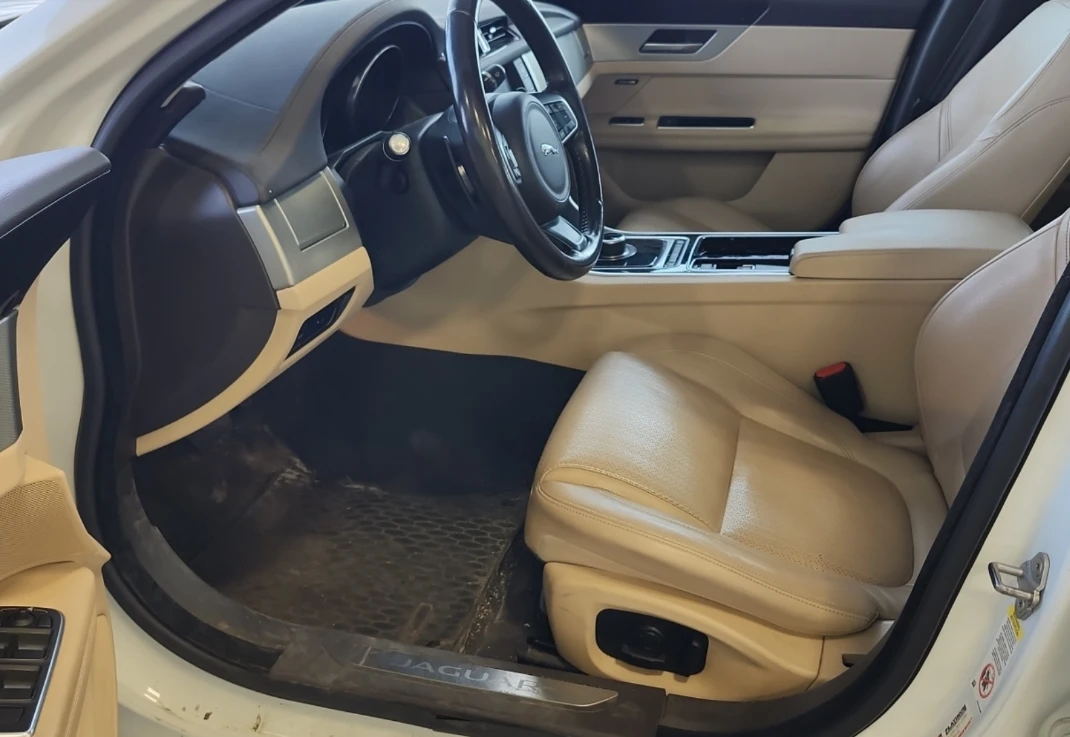 Jaguar Xf * PRESTIGE* AWD* Подгрев* Шибидах* Back Cam* , снимка 6 - Автомобили и джипове - 55477453