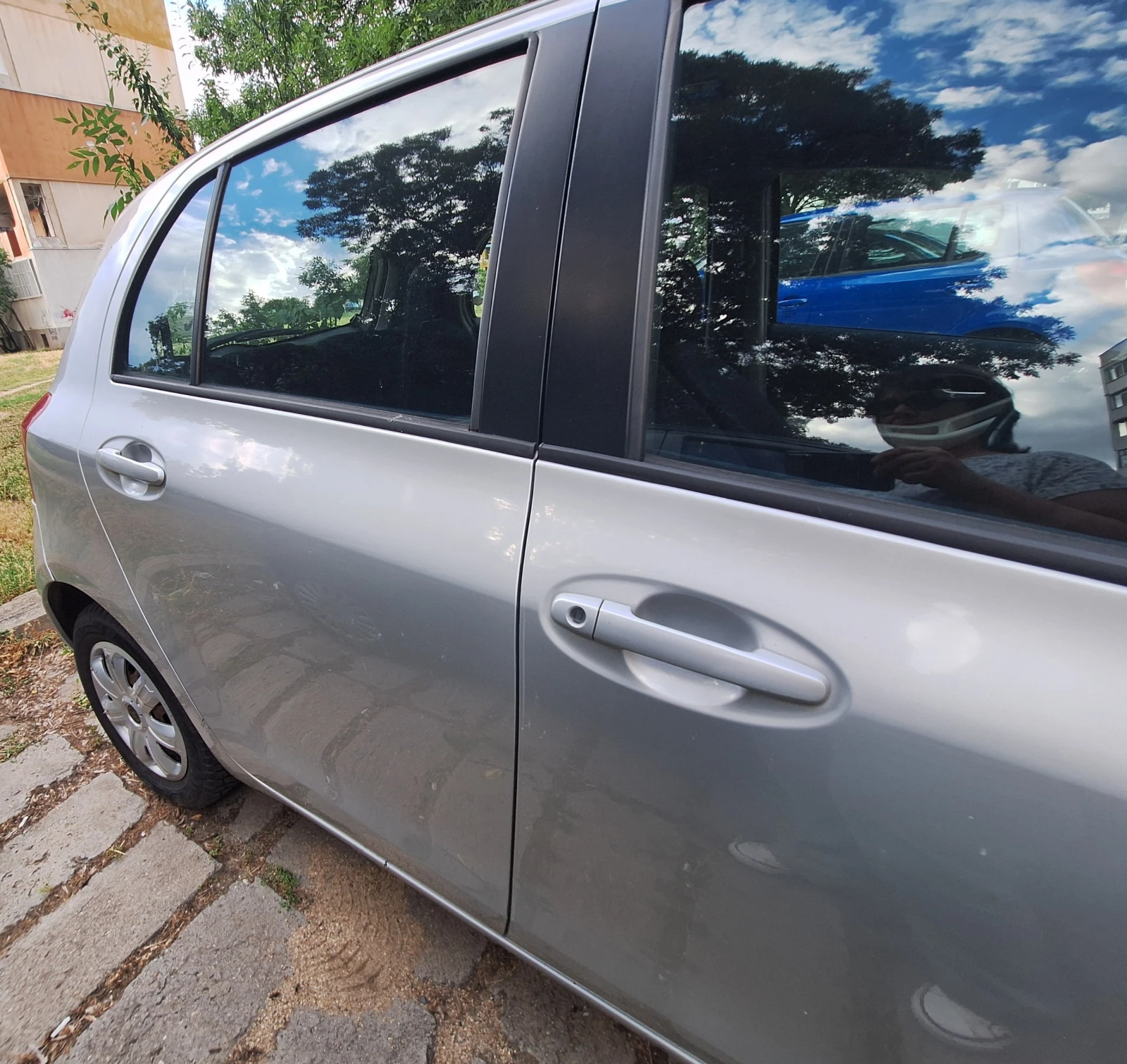 Toyota Yaris 1, 3 VVTI, снимка 5 - Автомобили и джипове - 55775182
