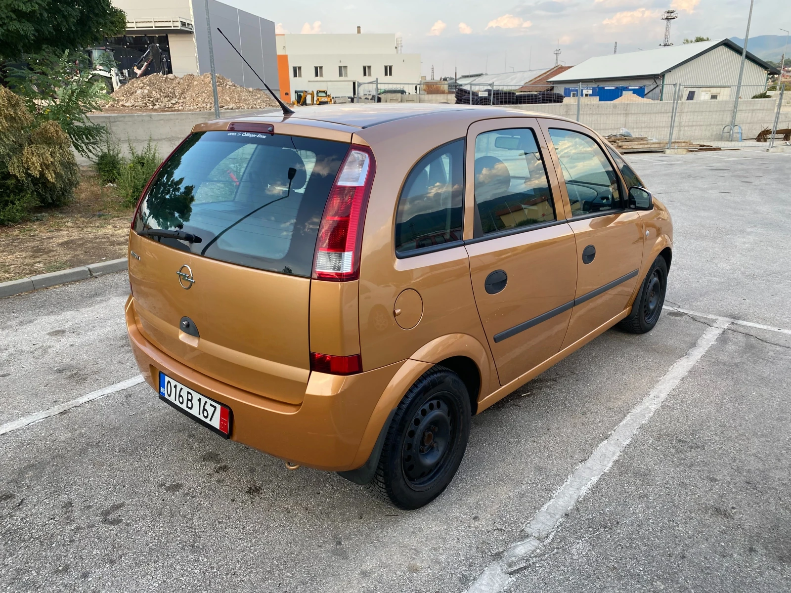 Opel Meriva 1.6 i /90k.c/, снимка 4 - Автомобили и джипове - 55815308