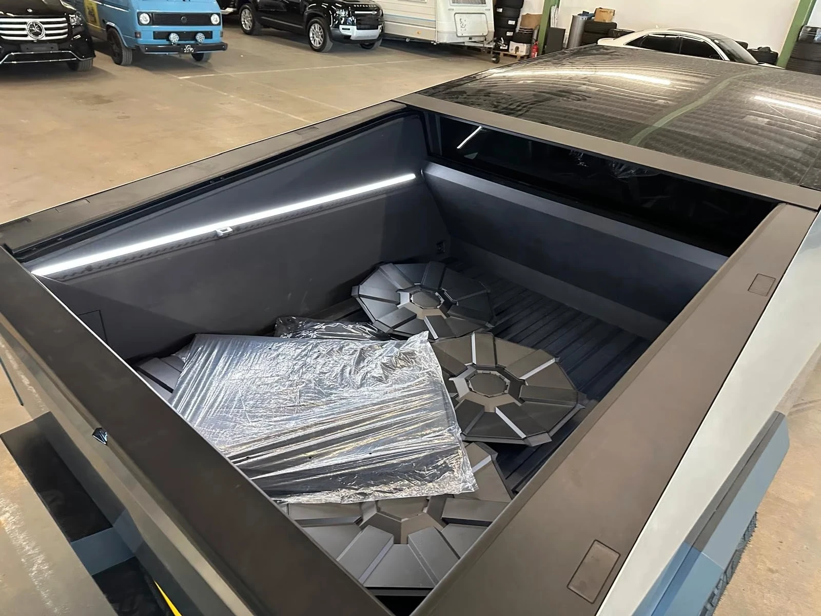 Tesla Cybertruck | Mobile.bg � ����������� 11