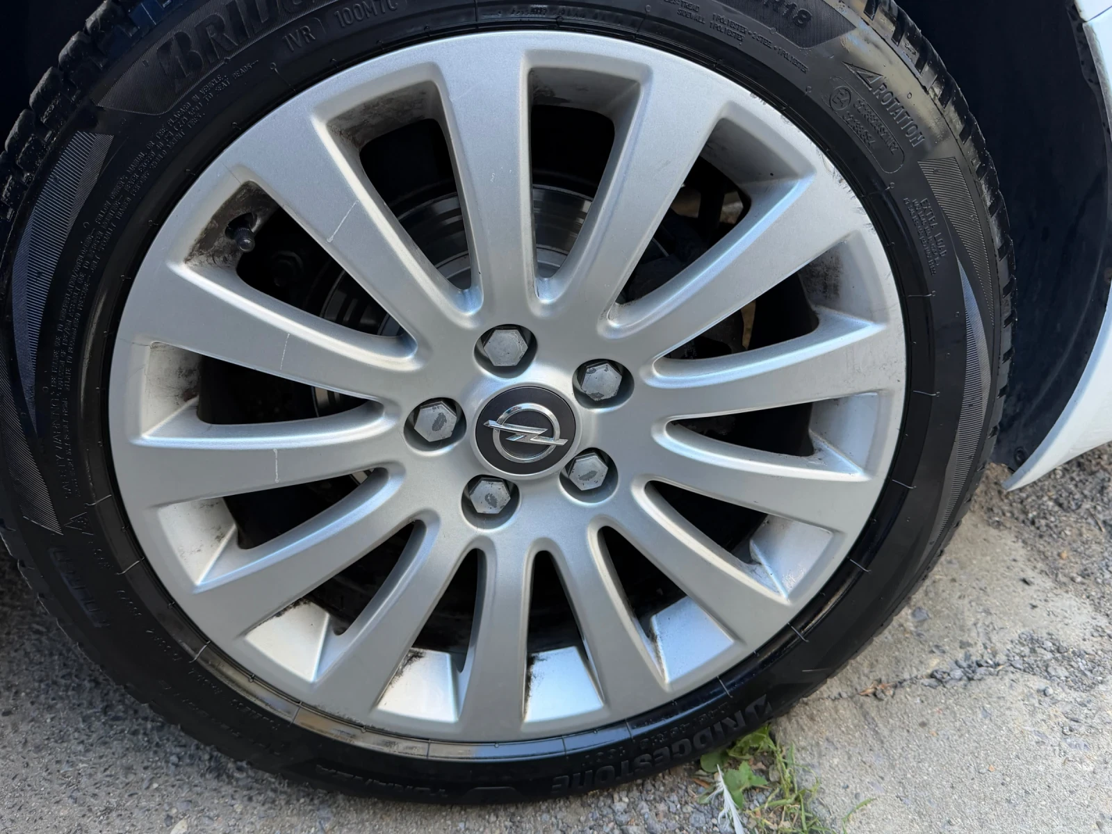 Opel Insignia, снимка 5 - Автомобили и джипове - 56589060