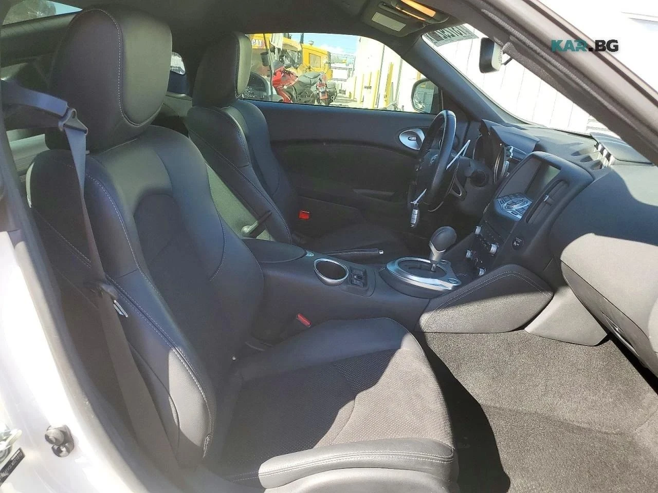 Nissan 370Z, снимка 10 - Автомобили и джипове - 56713488