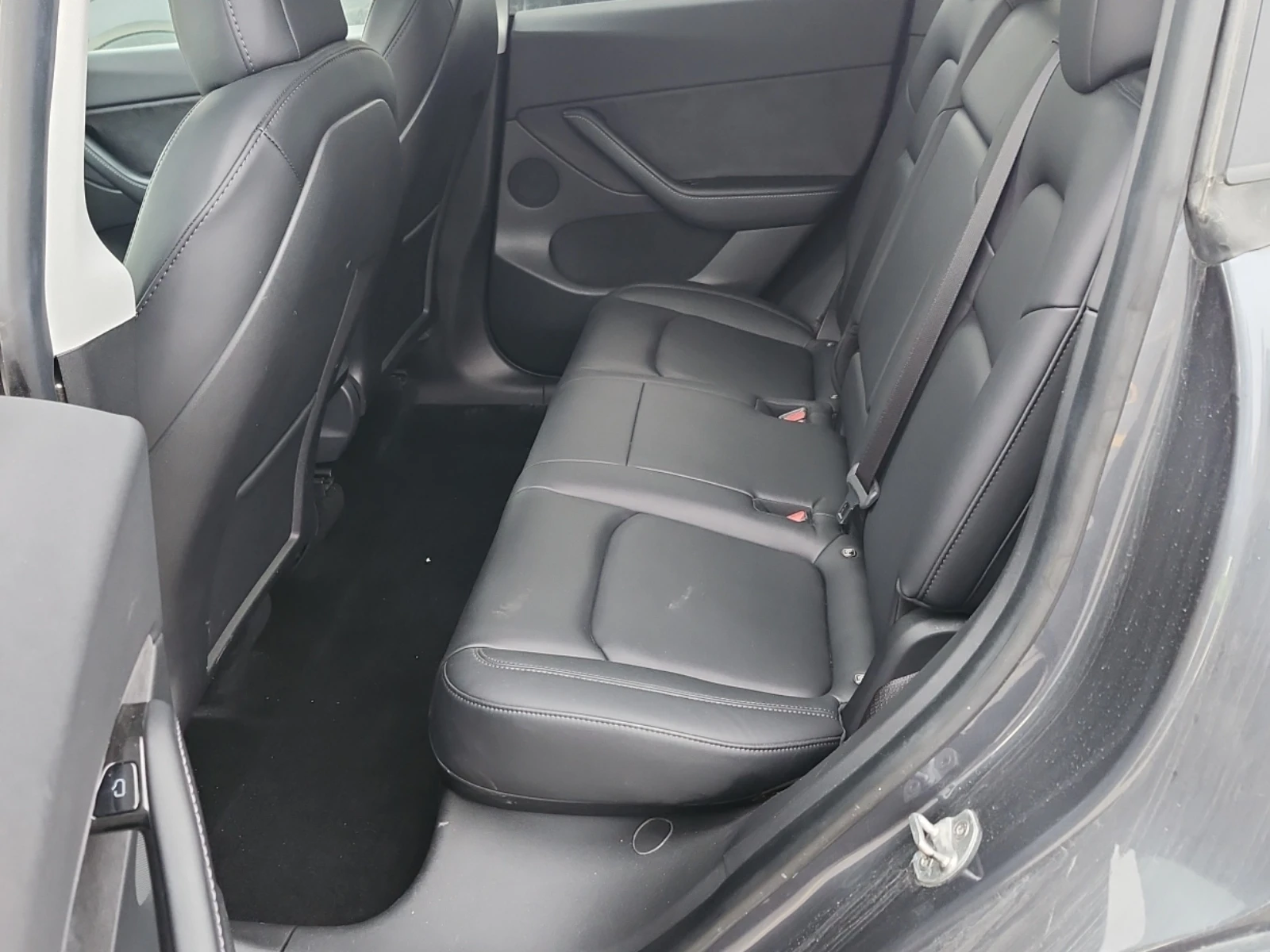 Tesla Model Y STANDARD RANGE, снимка 12 - Автомобили и джипове - 56716112