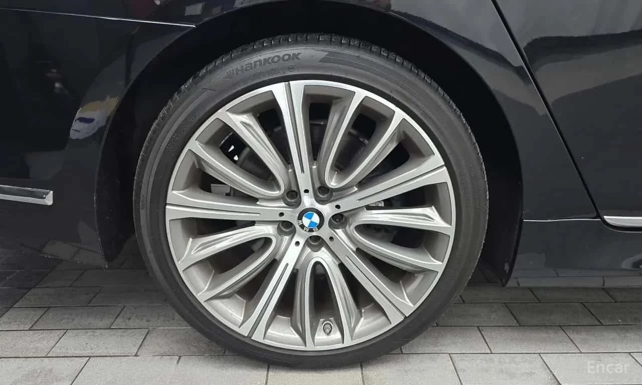BMW 750, снимка 5 - Автомобили и джипове - 56726480