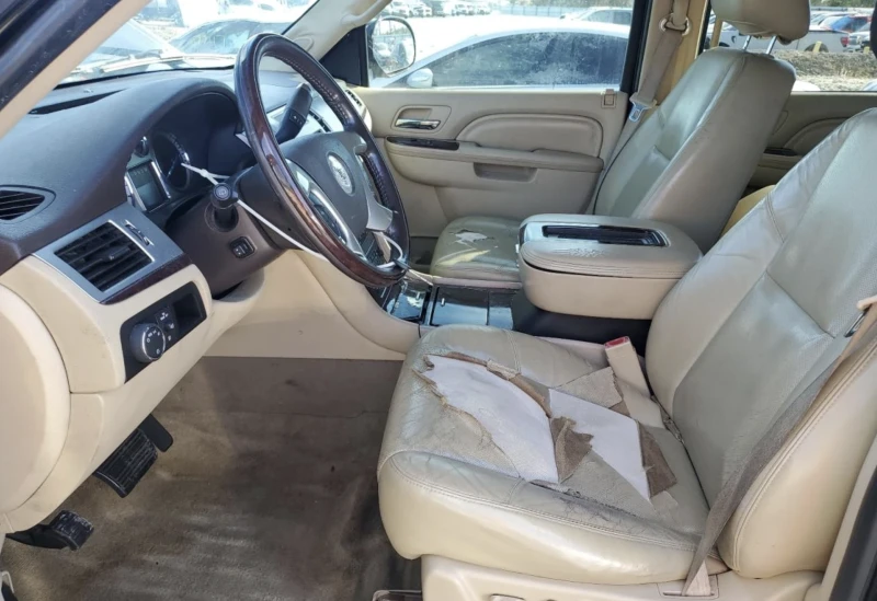 Cadillac Escalade, снимка 7 - Автомобили и джипове - 49008473