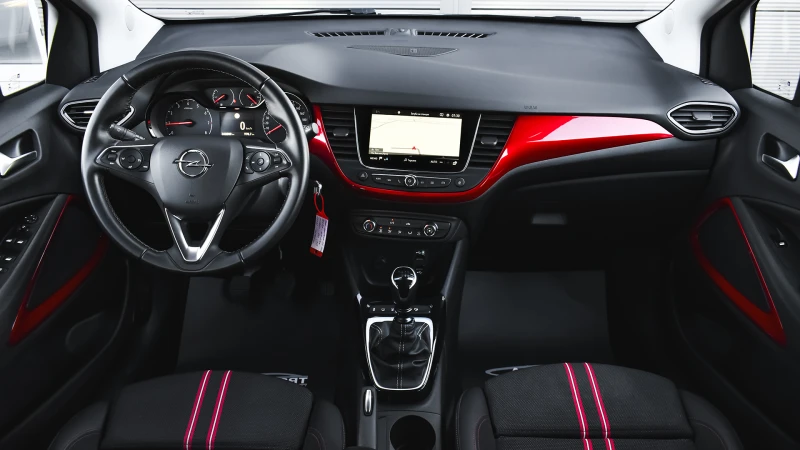 Opel Crossland X 1.2 Turbo GS Line, снимка 12 - Автомобили и джипове - 49648693