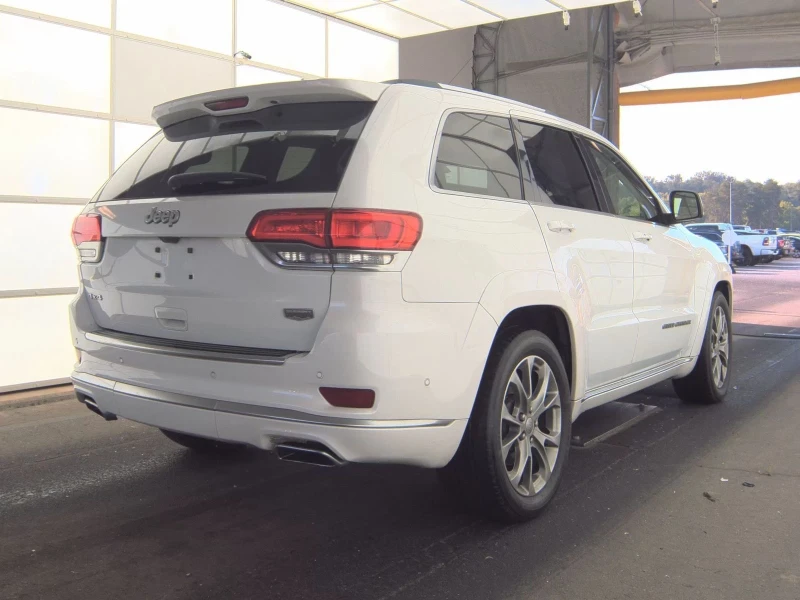 Jeep Grand cherokee Summit* Пано* Камера* Подгрев* Harman/Kardon, снимка 4 - Автомобили и джипове - 52317787