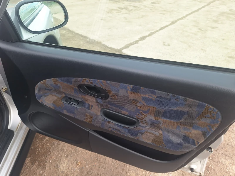 Mitsubishi Carisma, снимка 12 - Автомобили и джипове - 52149056