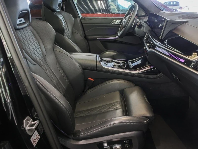 BMW X7 M60i/xDrive/FACELIFT/M-SEATS/PANO/HEAD UP/H&K/, снимка 8 - Автомобили и джипове - 52455429