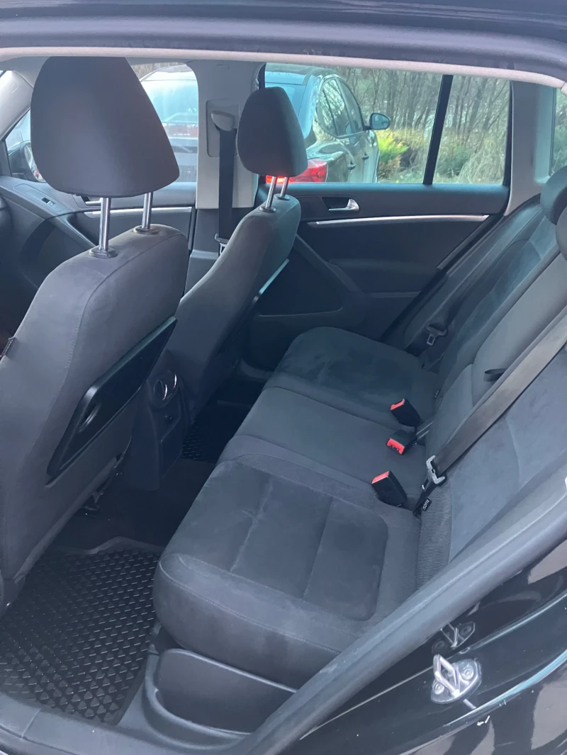 VW Tiguan 2.0 TDI Facelift, снимка 13 - Автомобили и джипове - 52945248