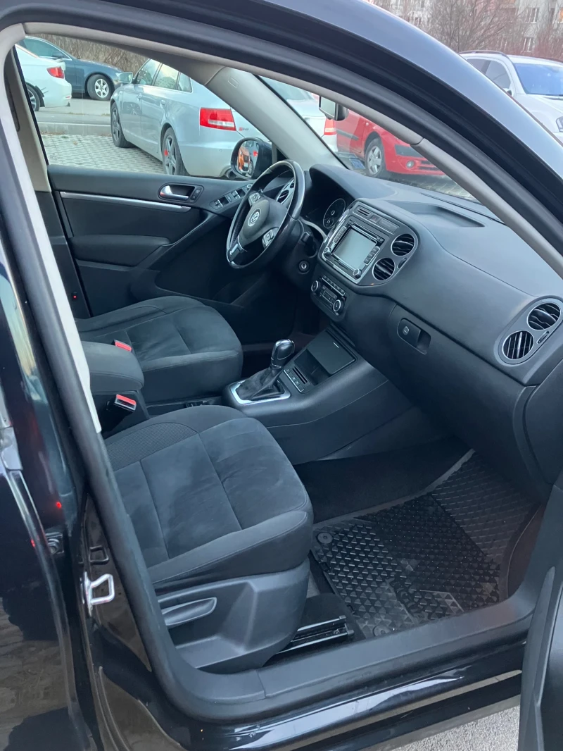 VW Tiguan 2.0 TDI Facelift, снимка 14 - Автомобили и джипове - 52945248